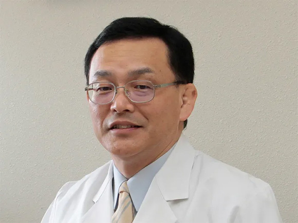 琉球大学 耳鼻咽喉・頭頸部外科学講座　教授　鈴木 幹男